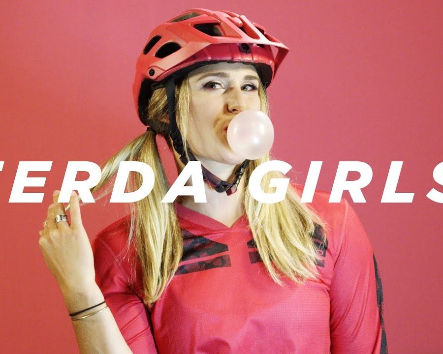 FERDA GIRLS: Biker Women grab back